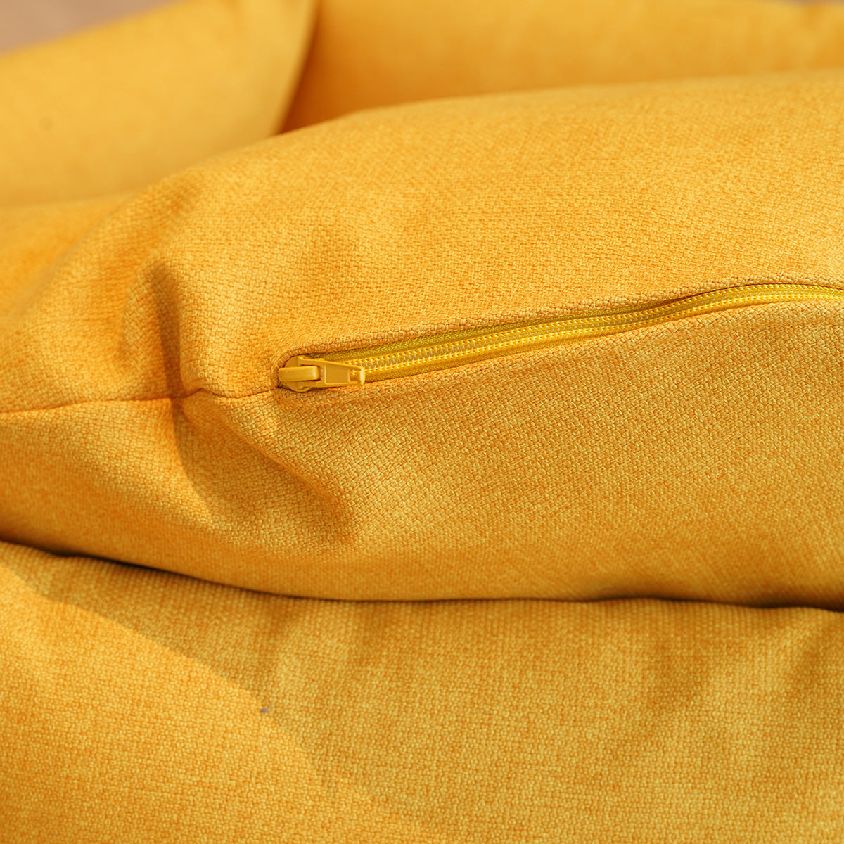Goodee-kanto-luoto-dog-bed-signature
Color: honey