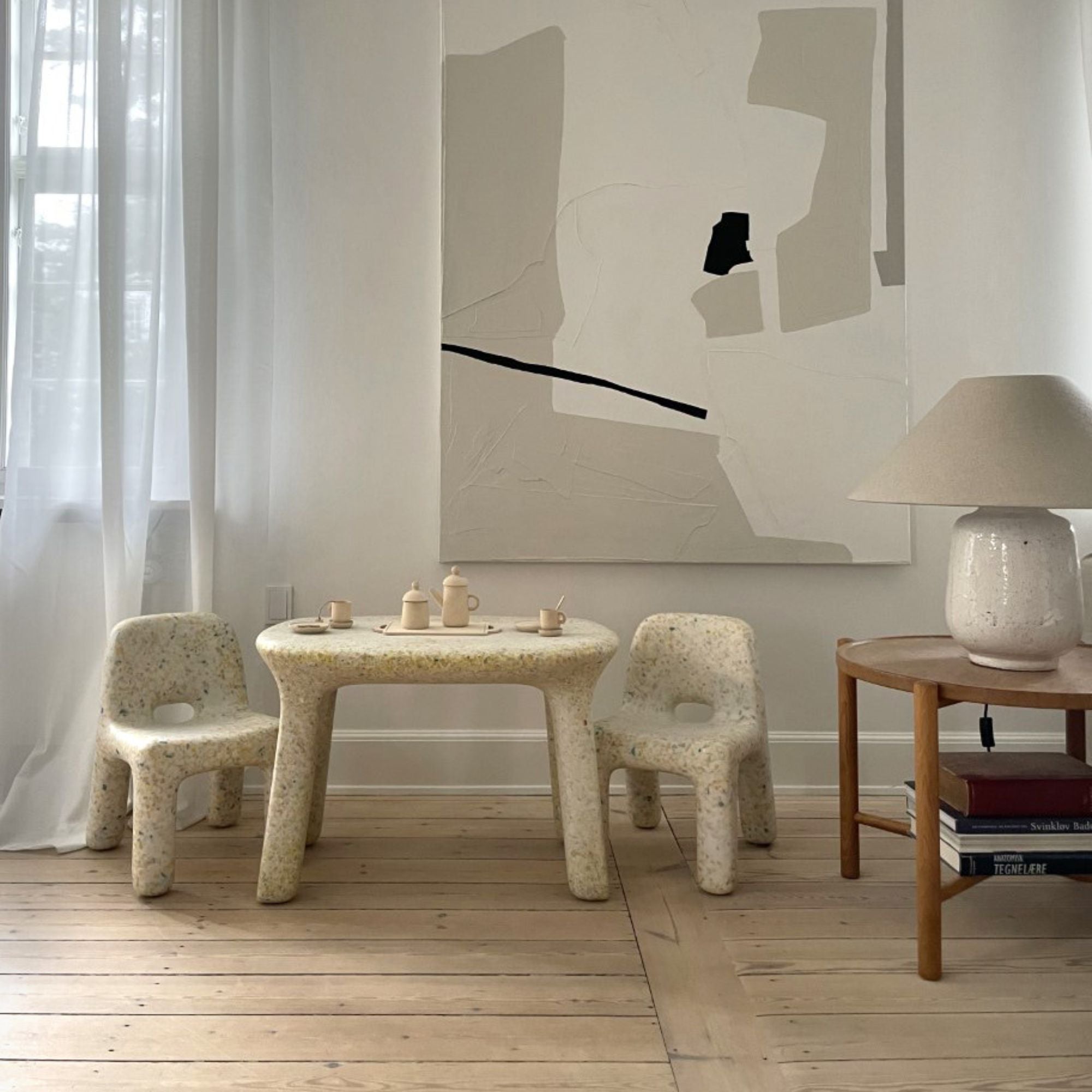 Goodee-Ecobirdy-Charlie Chair-Luisa Table - Color - Vanilla