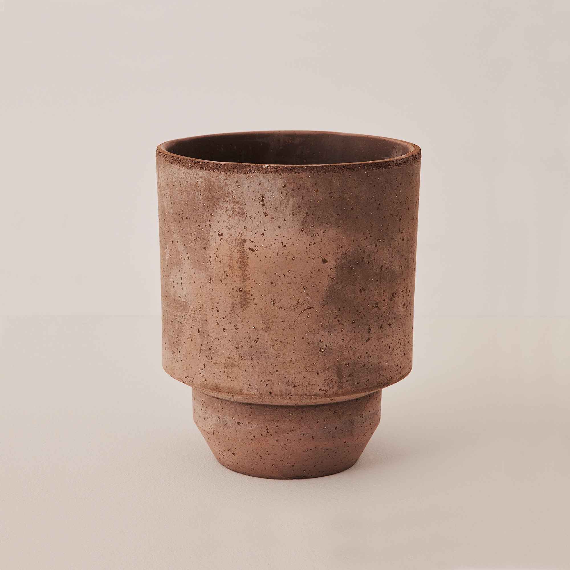 Goodee-Bergs Potter-Hoff Planter 14 - Color - Raw Grey